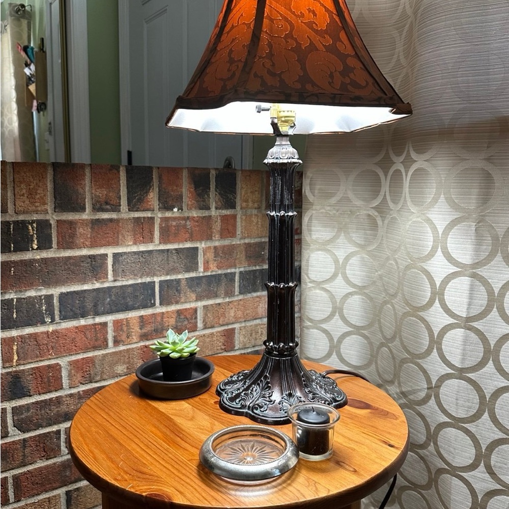Vintage Mid-Century Demask Satin Table Lamps Pair - Hollywood Regency 60s